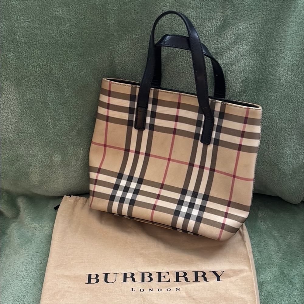 Burberry Nova Tan and Black Check Tote purse classic vintage  dual handle - used